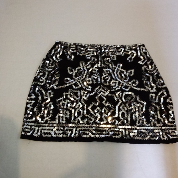 Mini Skirt - Picture 3 of 6